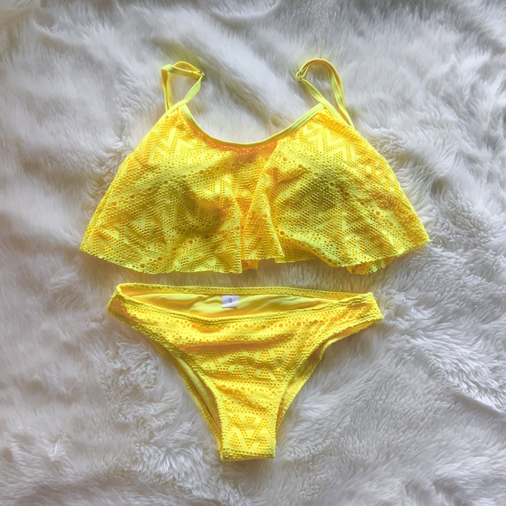 ROMWE yellow ruffle bikini NWOT